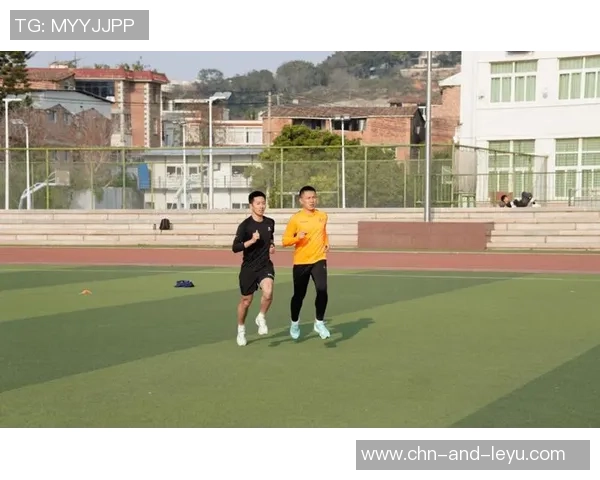 提升足球裁判体能素质的重要性与训练方法探讨